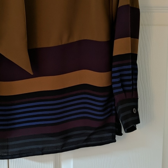 LOFT | Flowy Blouse with Feminine Tie - Picture 4 of 6